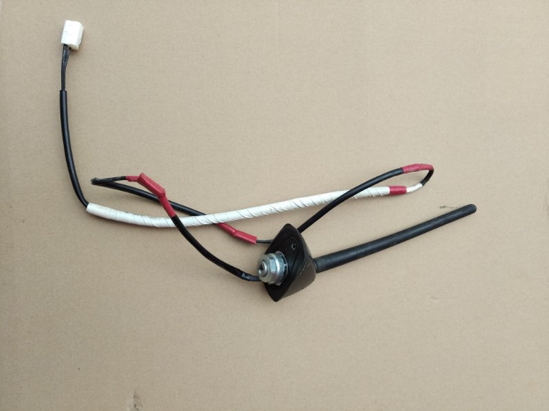 Антенна TOYOTA WiSH ZGE20 2ZR-FAE 2010 (б/у)
