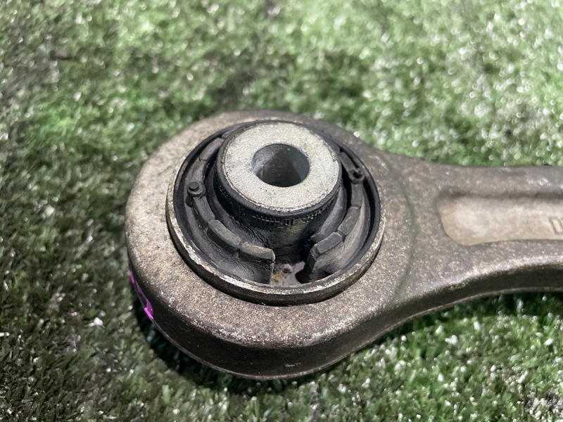 Рычаг нижний передний левый Q5 2009 8R CAHA