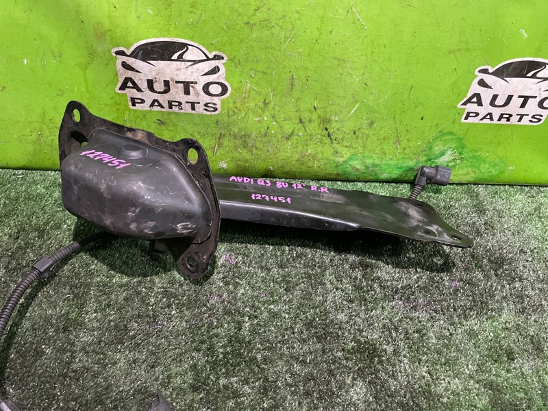 Рычаг задний правый Q3 2012 8U CFFA