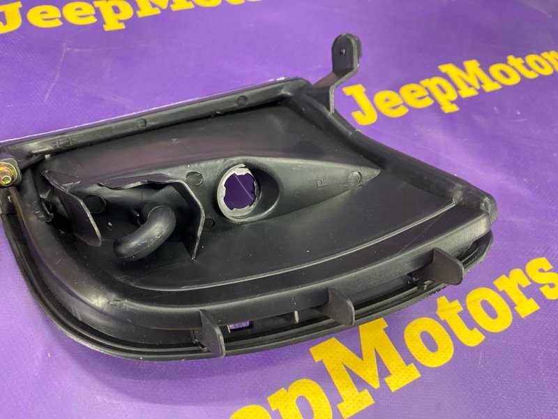 Габарит передний правый TOYOTA HILUX SURF KZN185 1KZ-TE