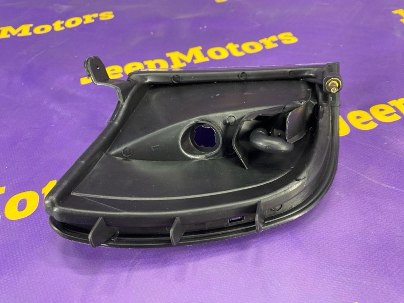 Габарит передний левый TOYOTA HILUX SURF KZN185 1KZ-TE