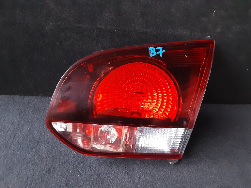 Вставка багажника правая VOLKSWAGEN GOLF 2009 MK6 контрактная
