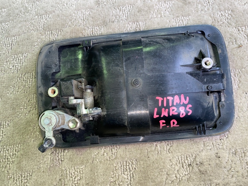 Ручка двери передняя правая TITAN 2000 LNR85 4JJ1