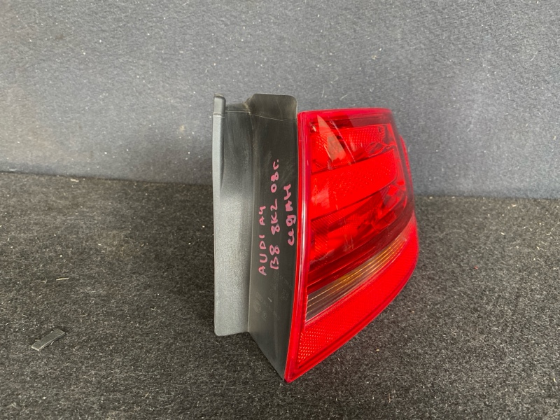 Стоп-сигнал правый AUDI A4 8K2 (B8)