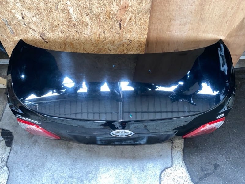 Крышка багажника CAMRY ACV40