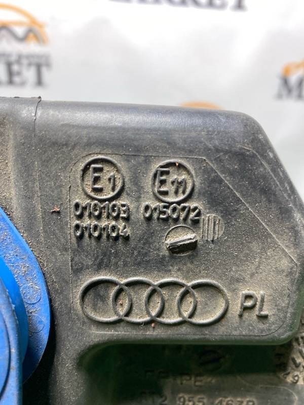Бачок стеклоомывателя A4 8K2 Бачок стеклоомывателя A4 8K2