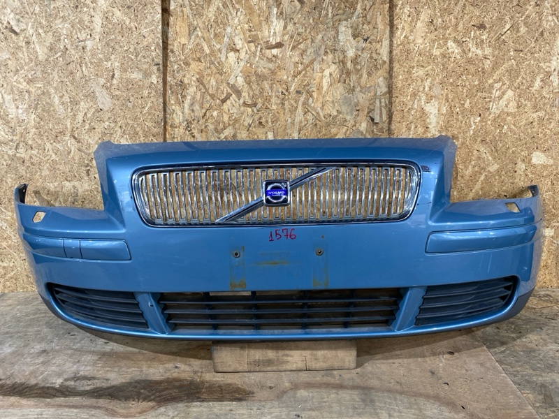 Бампер передний VOLVO V50 2004 MW20 контрактная