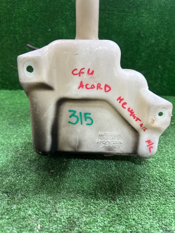 Бачок стеклоомывателя HONDA ACCORD CF4 Бачок стеклоомывателя HONDA ACCORD CF4