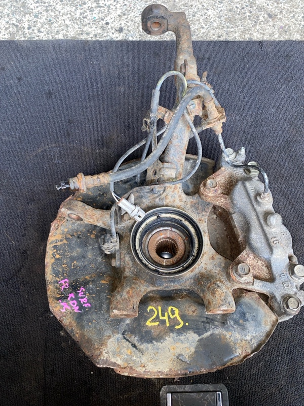 Ступица правая передняя для TOYOTA HILUX SURF KDN215 1KDFTV, 47730-35160 2 ракурс Ступица правая передняя для TOYOTA HILUX SURF KDN215 1KDFTV, 47730-35160 2 ракурс