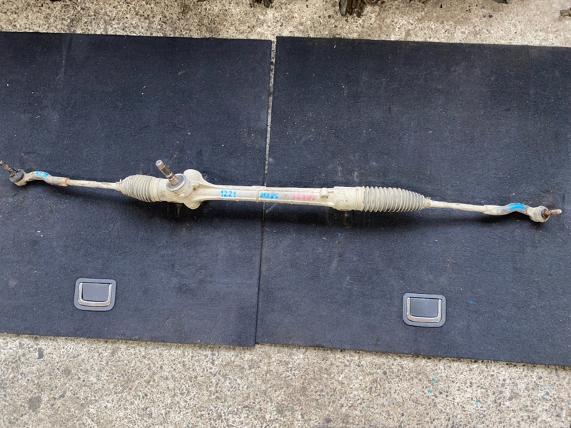 Рулевая рейка для TOYOTA NOAH ZRR85 3ZRFAE, 45510-28240 1 ракурс Рулевая рейка для TOYOTA NOAH ZRR85 3ZRFAE, 45510-28240 1 ракурс