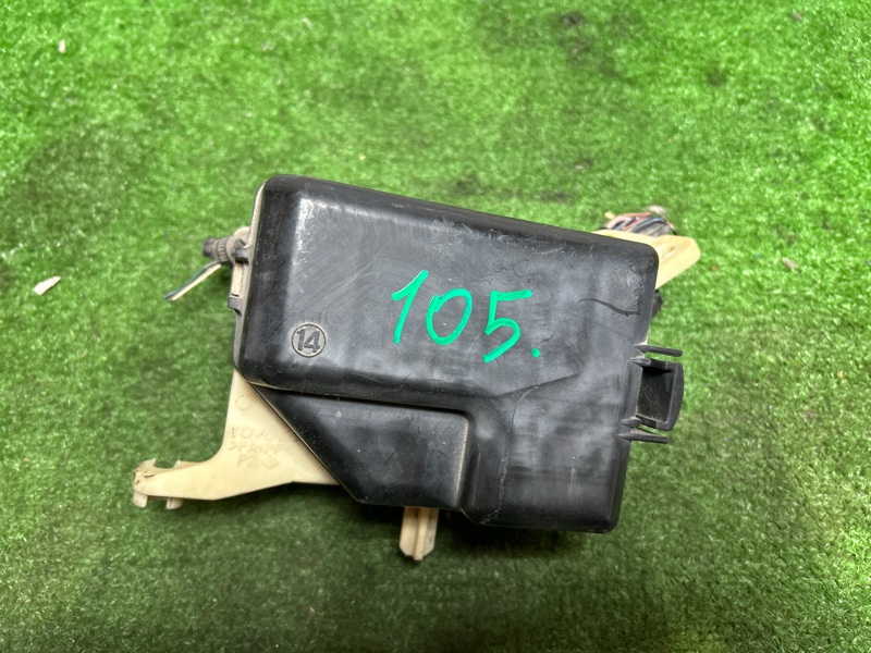 Блок предохранителей TOYOTA VITZ SCP13 2SZFE 82741-52010 контрактная