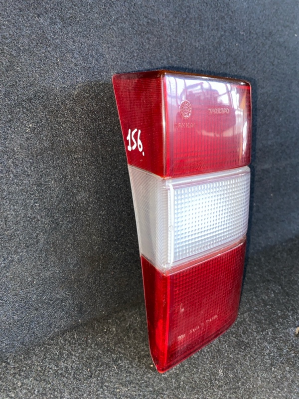 Вставка багажника левая VOLVO 850 LW45