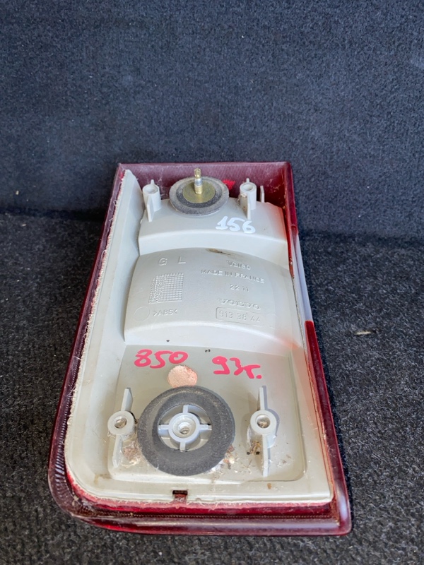 Вставка багажника левая 850 1993 LW45