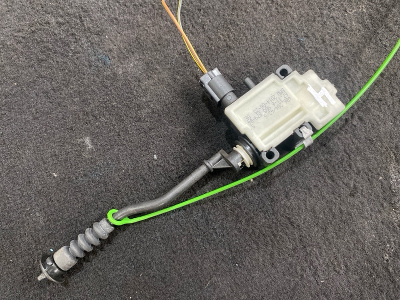 Замок лючка бака MINI CROSSOVER XD20A