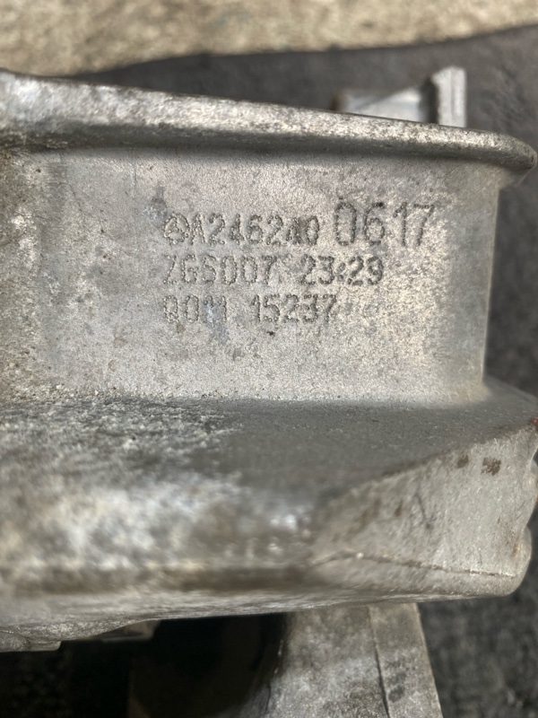 Подушка двигателя левая A180 W176 M270910