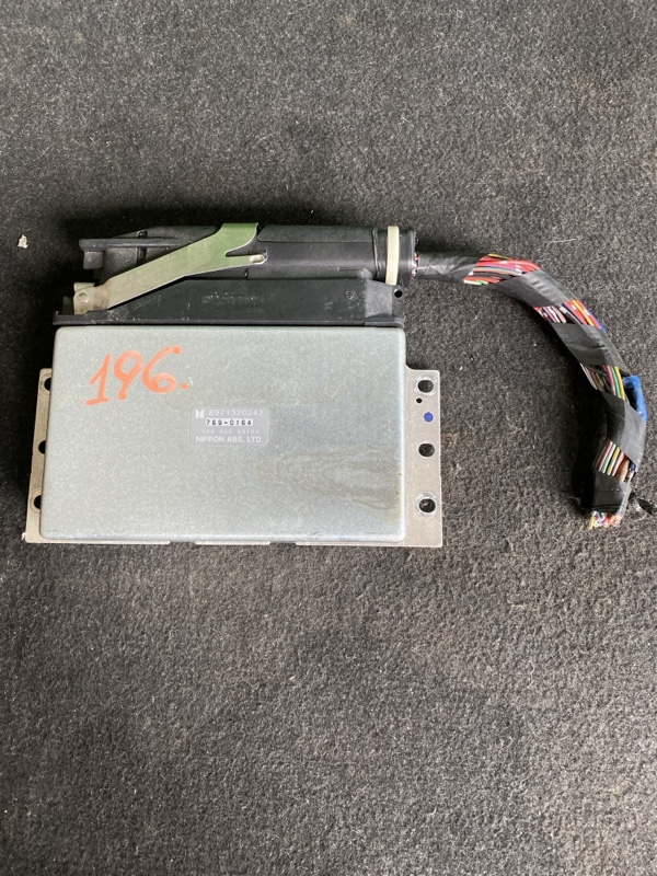 Блок управления ISUZU MU UCS69GW 4JG2 8971320242 контрактная