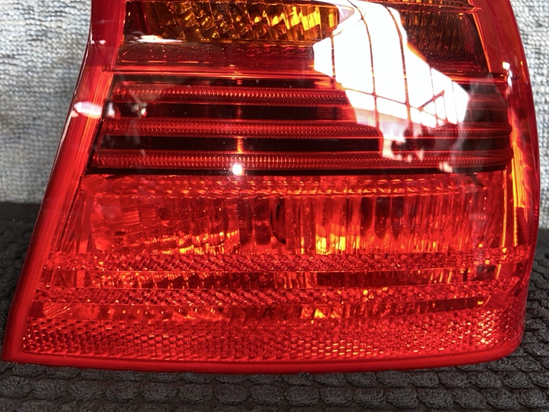 Стоп-сигнал правый 3-Series 2005 E90