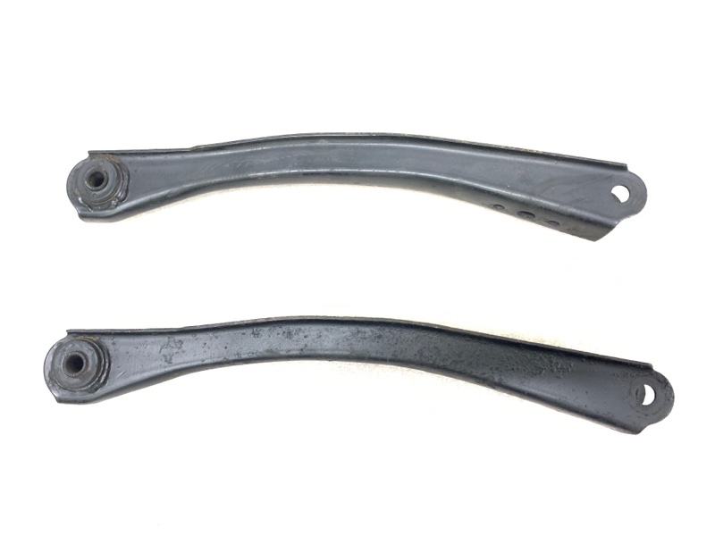 Запчасть рычаг подвески нижний задний Geely Otaka CK-1 MR7151A 2007 MR479QA 1400607180 Б/У Рычаг подвески нижний задний Geely Otaka CK-1 MR7151A 2007 MR479QA 1400607180 Б/У