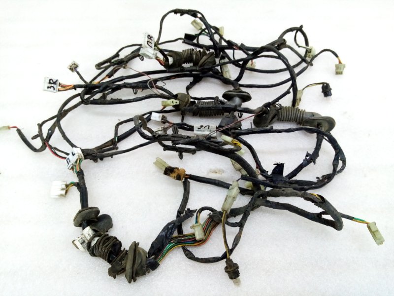 Запчасть проводка двери Geely Otaka CK-1 MR7151A 2007 MR479QA 1017005621 Б/У Проводка двери Geely Otaka CK-1 MR7151A 2007 MR479QA 1017005621 Б/У