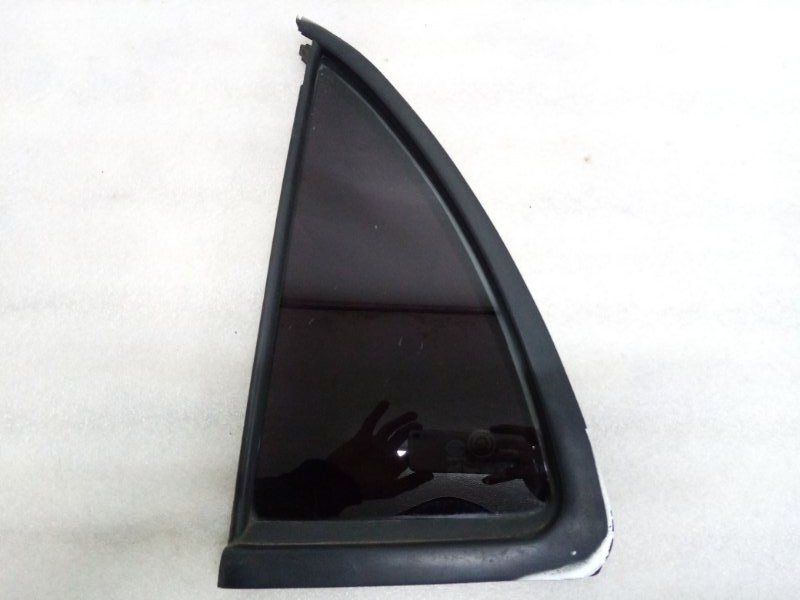 Запчасть форточка двери задняя левая Geely Otaka CK-1 MR7151A 2007 MR479QA Б/У Форточка двери задняя левая Geely Otaka CK-1 MR7151A 2007 MR479QA Б/У