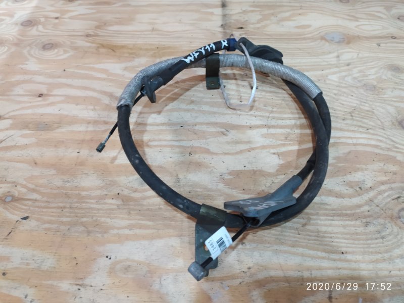 Трос ручника Nissan Wingroad WFY11 QG15DE 2002 правый