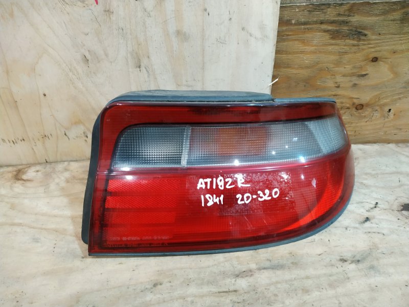Фонарь стоп-сигнала Toyota Carina AT192 5A-FE 1996 правый