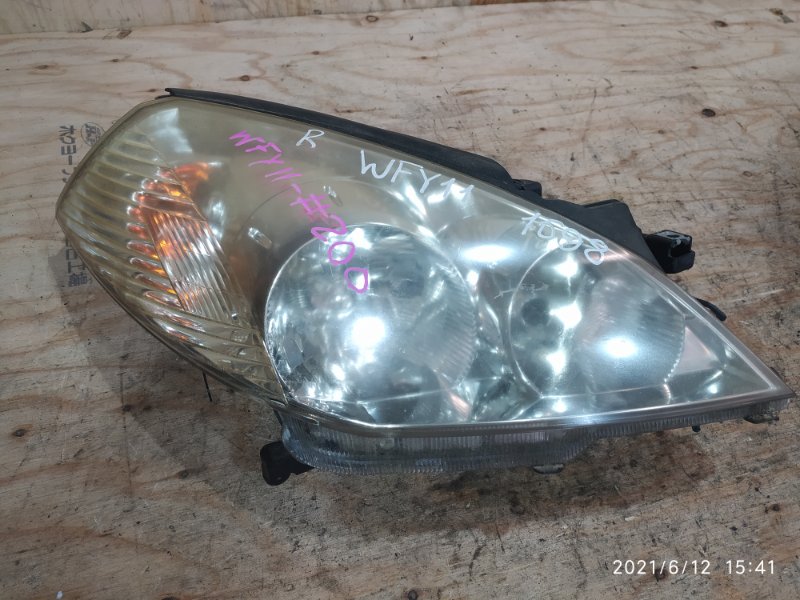 Фара Nissan Wingroad WFY11 QG15DE 2002 правая