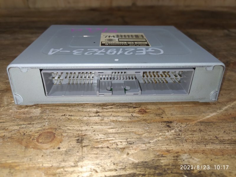 Блок управления двс Nissan Tino HV10 SR20DE 1999