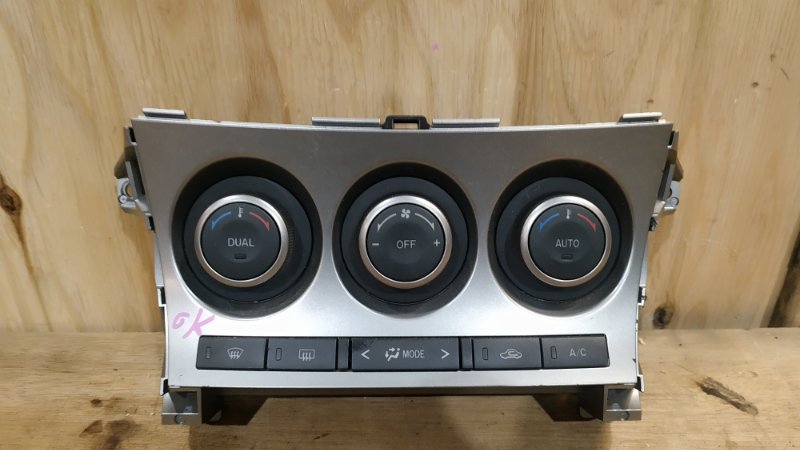 Блок управления климат-контролем Mazda Axela BLEFW LF-VDS 2010