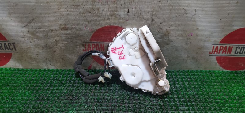 Замок дверной Honda Elysion RR1 K24A 2006 передний левый