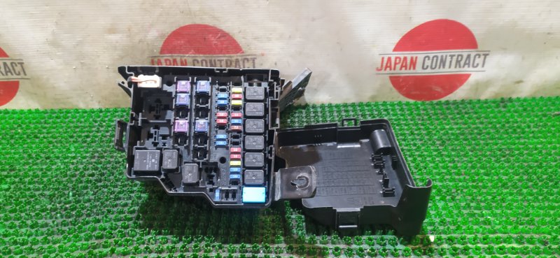 Блок реле и предохранителей Mazda Demio DE3FS ZJ-VE 2008