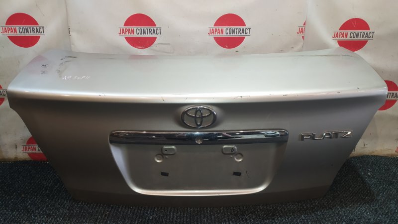 Крышка багажника Toyota Platz SCP11 1SZ-FE 2004