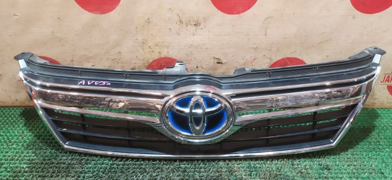 Решетка радиатора Toyota Camry AVV50 2AR-FXE 2011