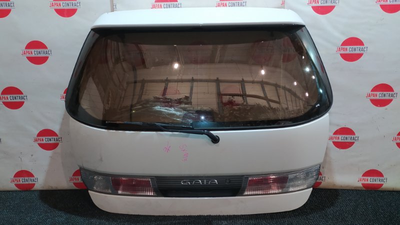 Дверь задняя багажника Toyota Gaia SXM10G 3S-FE 1999