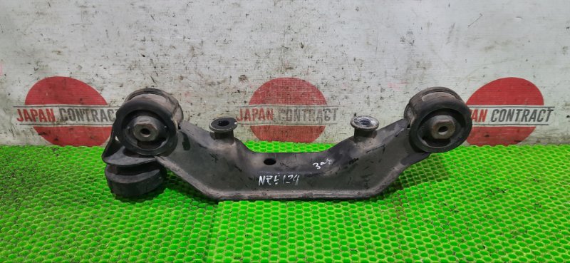 Подушка редуктора Toyota Corolla Fielder NZE124G 1NZ-FE 2001 задняя