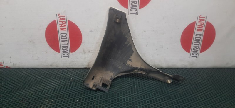 Накладка на крыло задняя левая IST 2004 NCP60 2NZ-FE