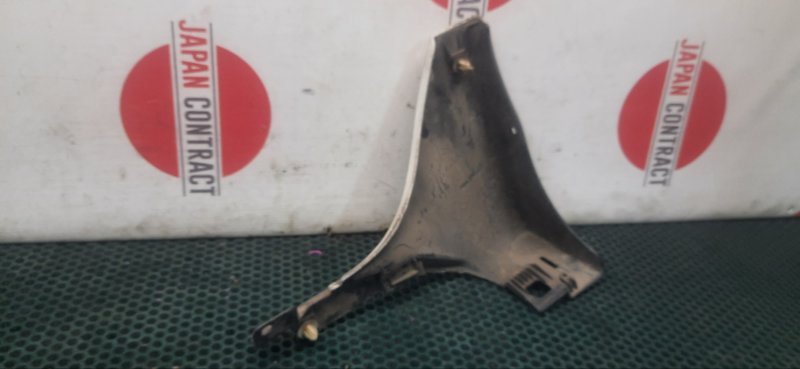 Накладка на крыло задняя правая IST 2004 NCP60 2NZ-FE