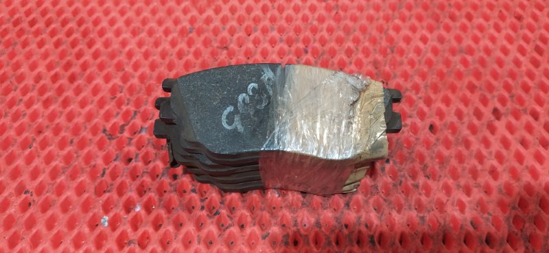 Колодки тормозные передние Mazda ATENZA 2002 GG3P L3-VE Б/У