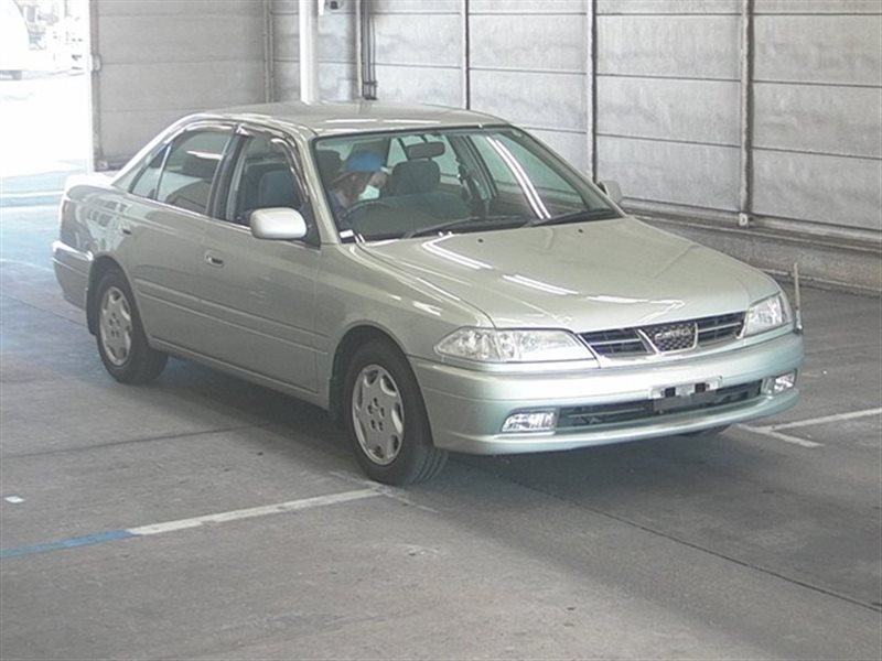 Автомобиль Toyota Carina AT211 7A-FE 1998 года в разбор