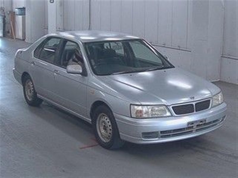 Автомобиль Nissan Bluebird HU14 SR20DE 1997 года в разбор
