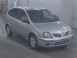 Автомобиль Nissan Tino V10 QG18DE 2001 года в разбор