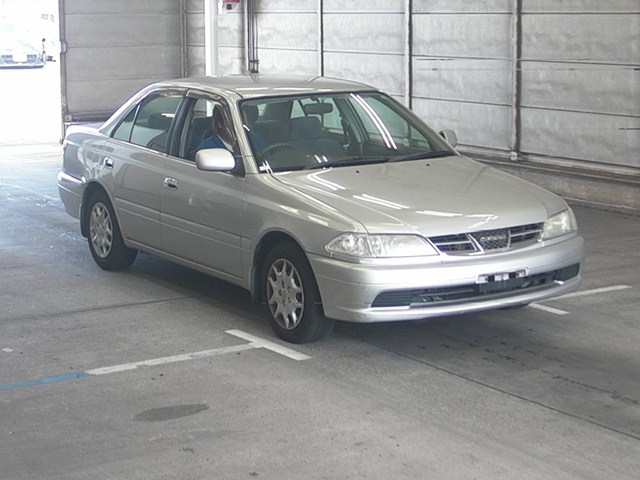 Автомобиль Toyota Carina AT211 7A-FE 2001 года в разбор