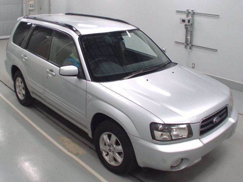 Автомобиль Subaru Forester SG5 EJ20 2003 года в разбор