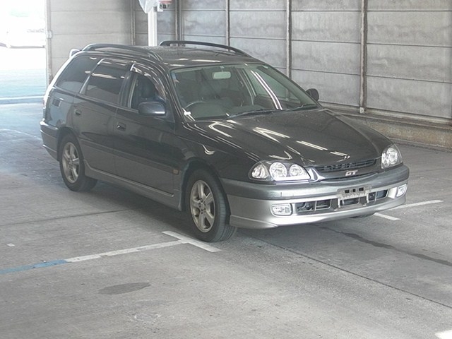 Автомобиль Toyota Caldina ST215G 3S-GE 1999 года в разбор