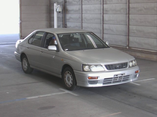 Автомобиль Nissan Bluebird QU14 QG18DE 2000 года в разбор