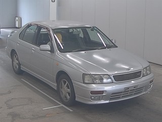 Автомобиль Nissan Bluebird HU14 SR20DE 1996 года в разбор
