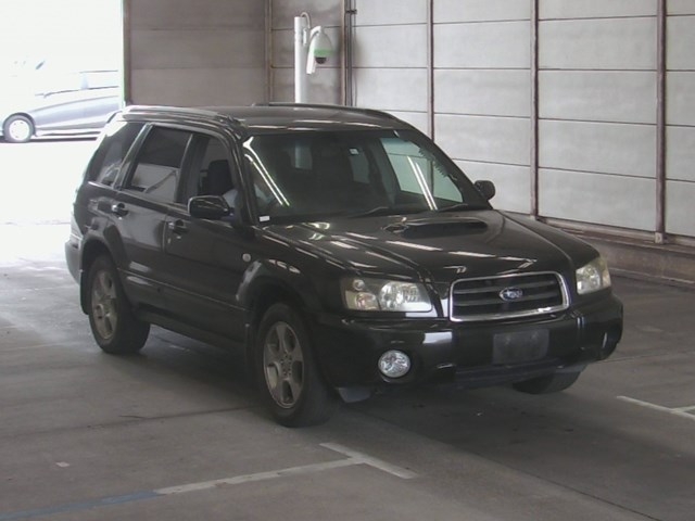 Автомобиль Subaru Forester SG5 EJ20-T 2002 года в разбор