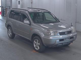 Автомобиль Nissan X-trail NT30 QR20DE 2001 года в разбор