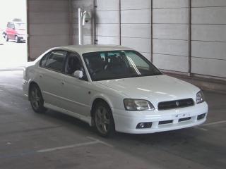 Автомобиль Subaru Legacy BE5 EJ20 2000 года в разбор