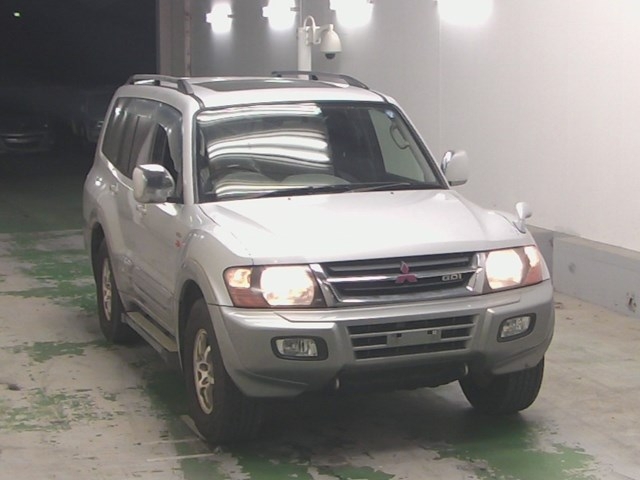 Автомобиль Mitsubishi Pajero V75W 6G74 2000 года в разбор
